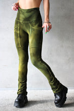 Bootcut pocket leggings in ‘Militant Mood’
