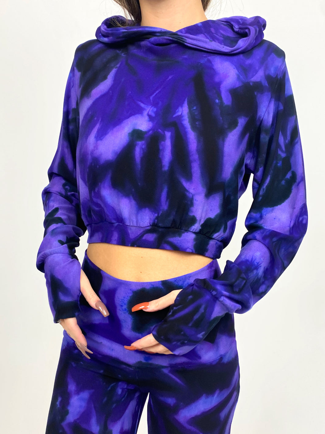 Cropped lounge hoodie in ‘Mystic Violet’ (small)
