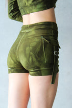 Cargo pocket shorts in ‘Militant Mood’