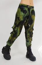 Cargo Pocket Joggers in ‘Moonlit Moss’ (medium)