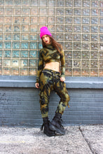 Cargo Pocket Joggers in ‘Moonlit Moss’ (medium)