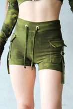 Cargo pocket shorts in ‘Militant Mood’