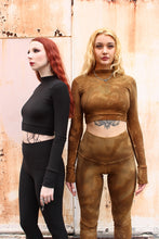 Misfit mock neck in Nutmeg