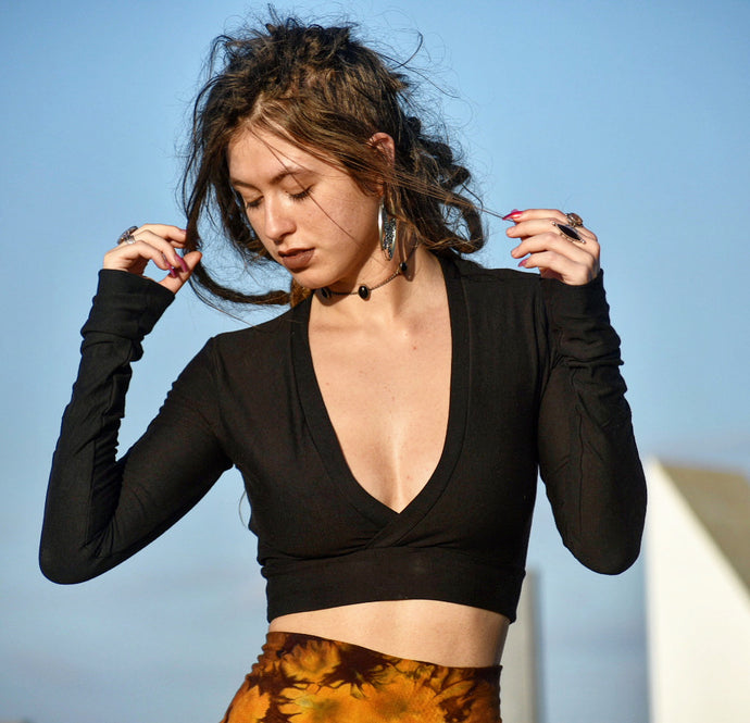 Deep v neck crop (small)